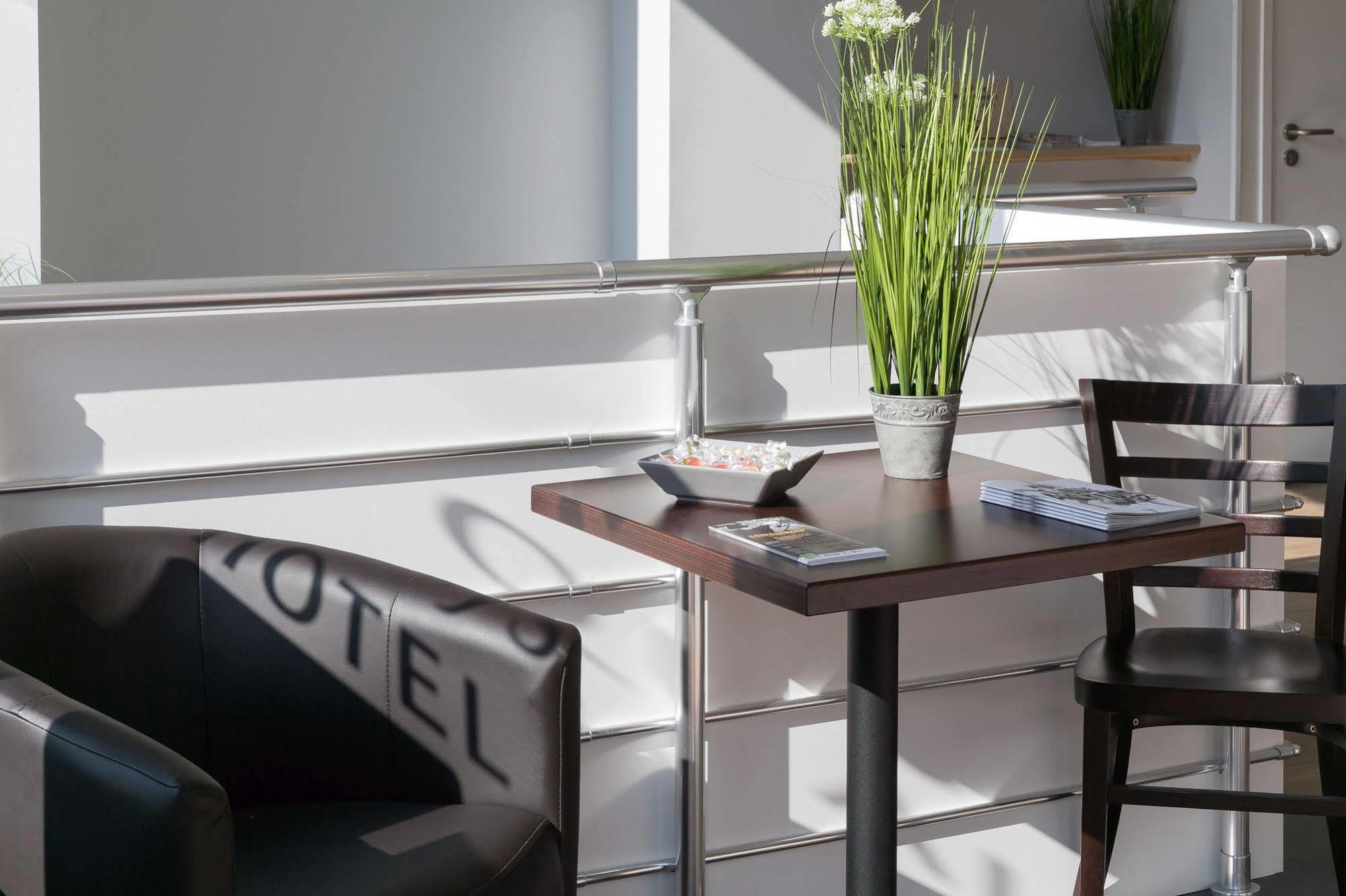 Hotel Foch Nancy Gare Zewnętrze zdjęcie